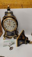 Pendule Le Locle Zenith, Louis XVI, mit Sockel (L37