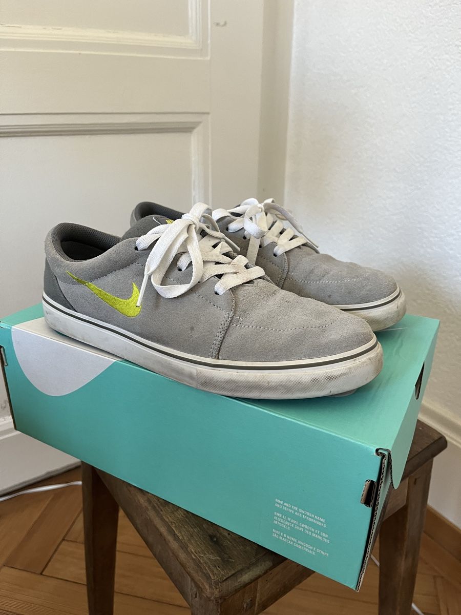 Nike Herrenschuhe: Nike SB satire grise, taille EUR 42 – Gebraucht aus Aclens von Matmahon1