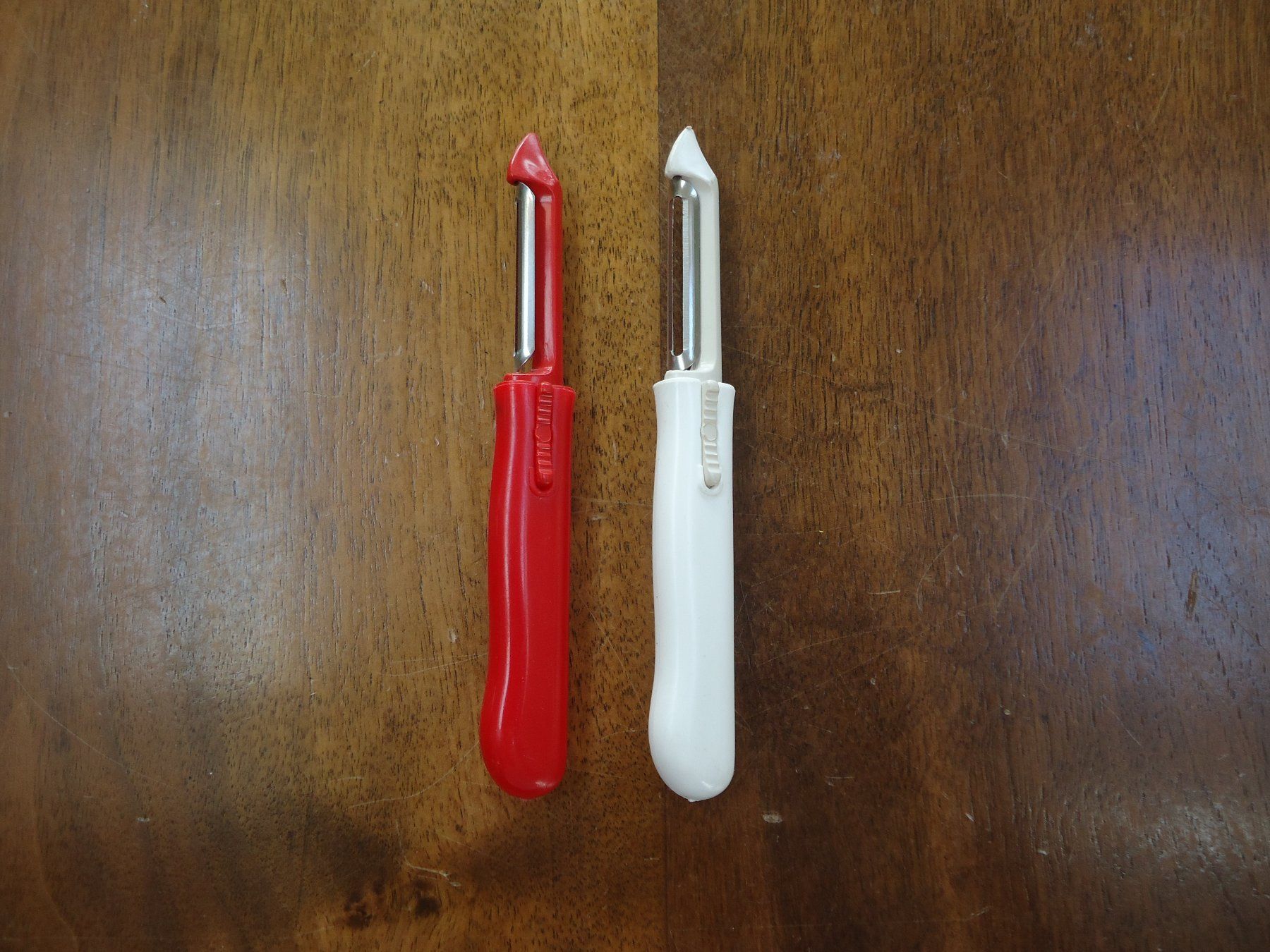 Küchenmesser: Petits couteaux de cuisine - Double fonction - 2 X – Gebraucht aus Vessy von mafabe