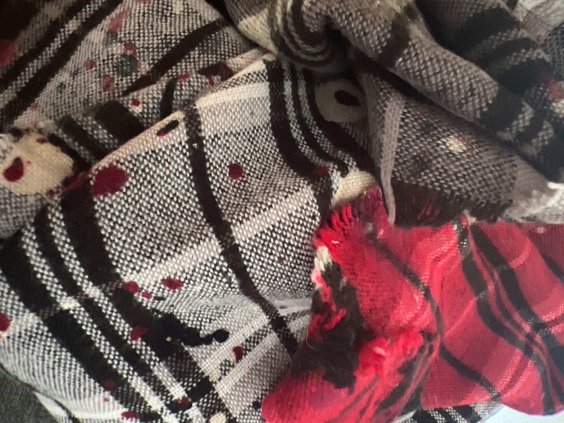 Desigual Foulard & Sciarpe: Schal Desigual – Usato da Winterthur venduto da britsi 5