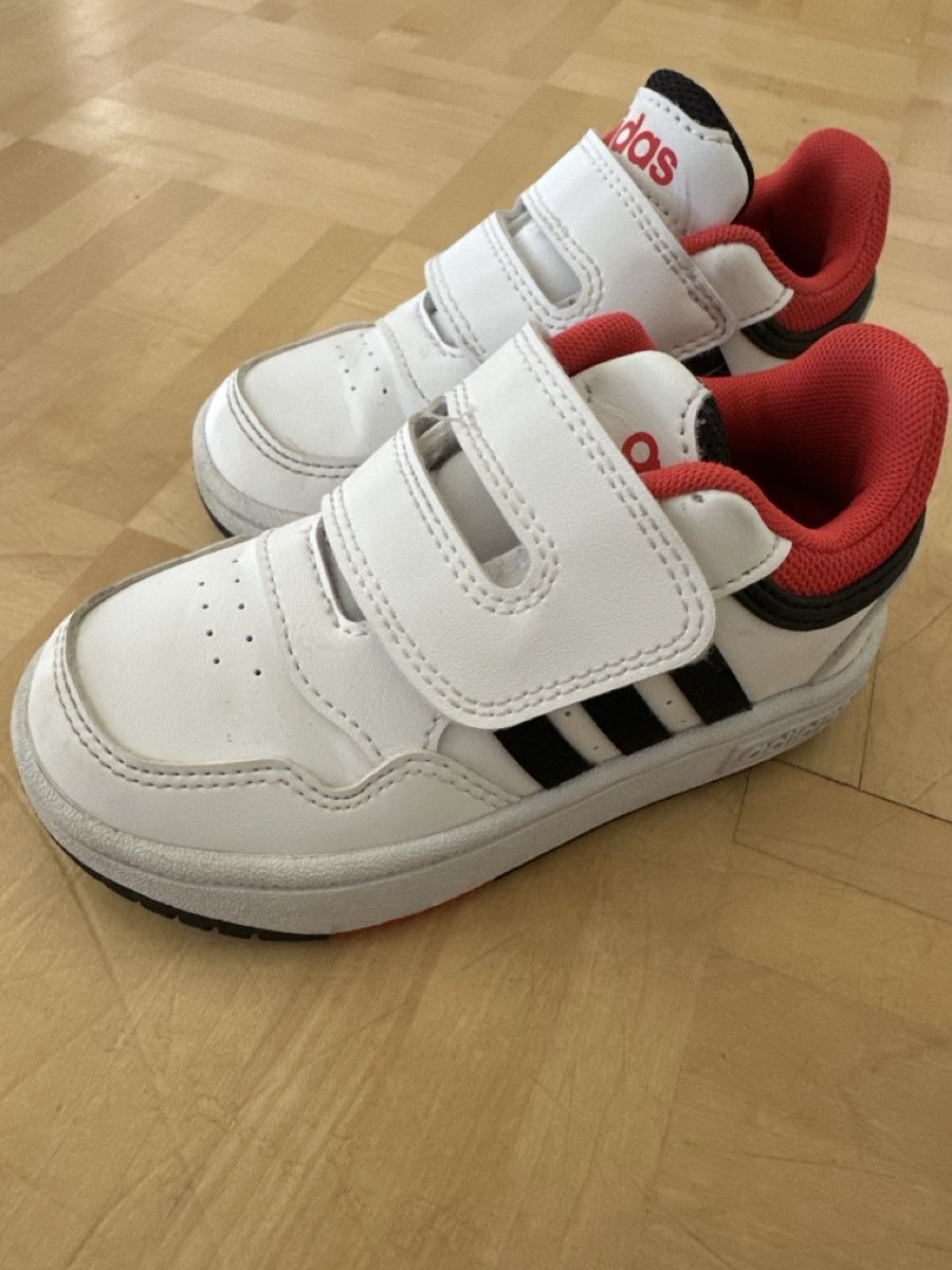Adidas Scarpe per ragazzi: Adidas Kinder Sneaker Klettverschluss Gr. 25 – Usato da St. Gallen venduto da Niky2609