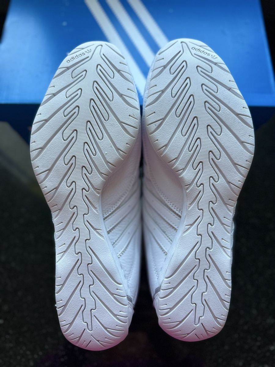 Adidas Scarpe da uomo: Adidas Adiracer Grösse 42 – Nuovo e nell'imballaggio originale da Adliswil venduto da surenya 3