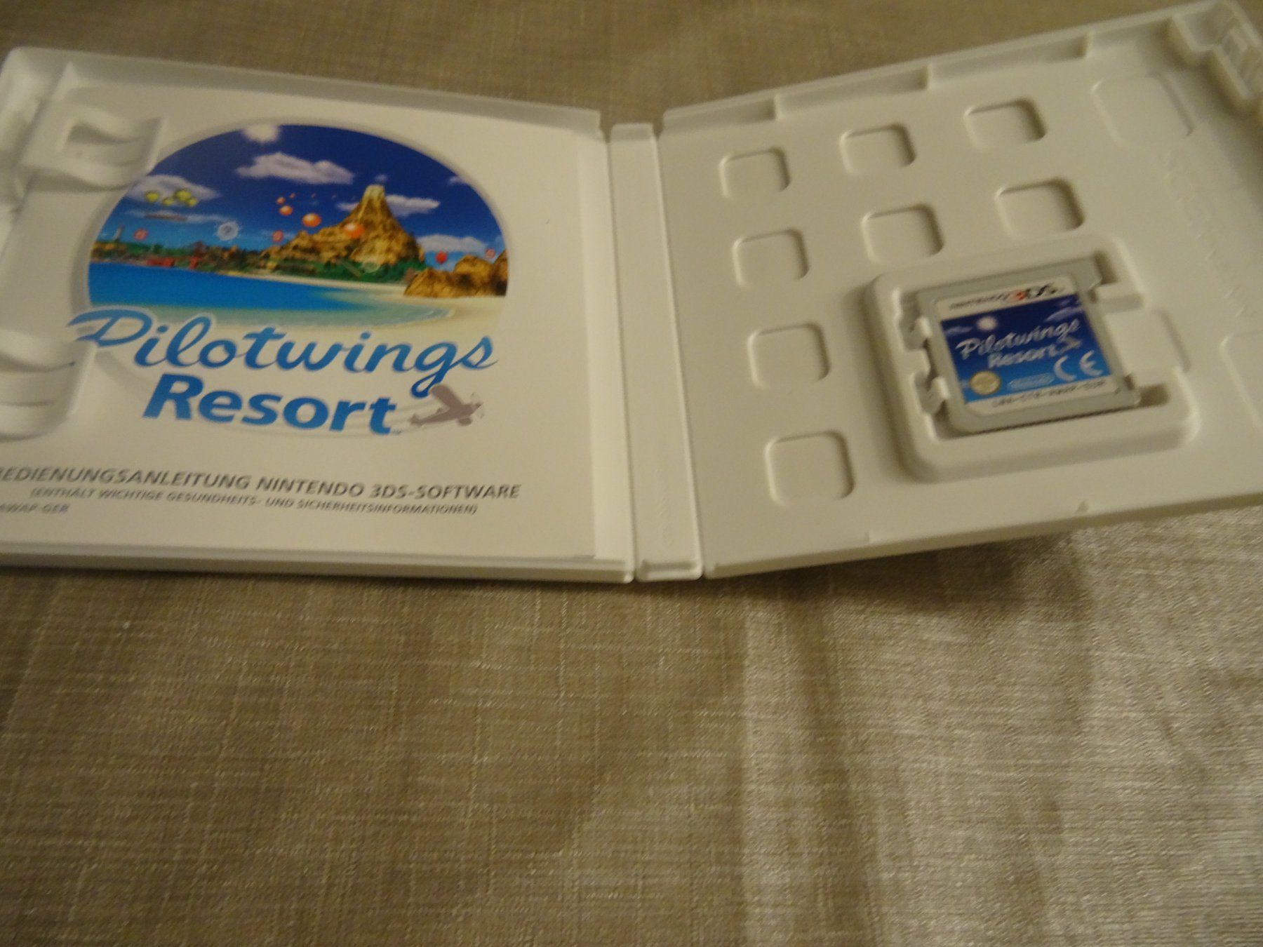 Nintendo Giochi: Pilotwings Resort - Nintendo 3DS – Usato da Olten venduto da Disc-Ausverkauf 1