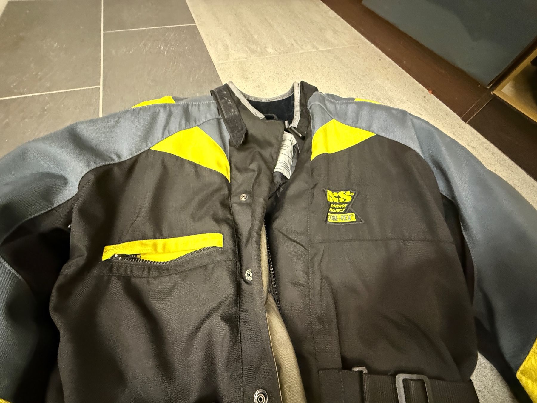 IXS Giacche: Motorradjacke Marke xs – Usato da Aegerten venduto da Nascar69 2