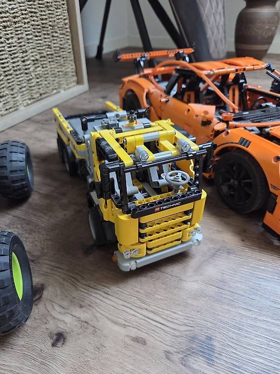 Kit di costruzioni: Lego Technic Truck mit Hydraulik – Usato da Fraubrunnen venduto da Ra_mos 2