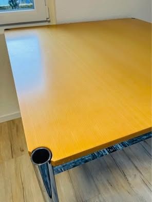 USM Tables: USM Tisch  100 x 100cm – D'occasion à Studen BE par Free44 2