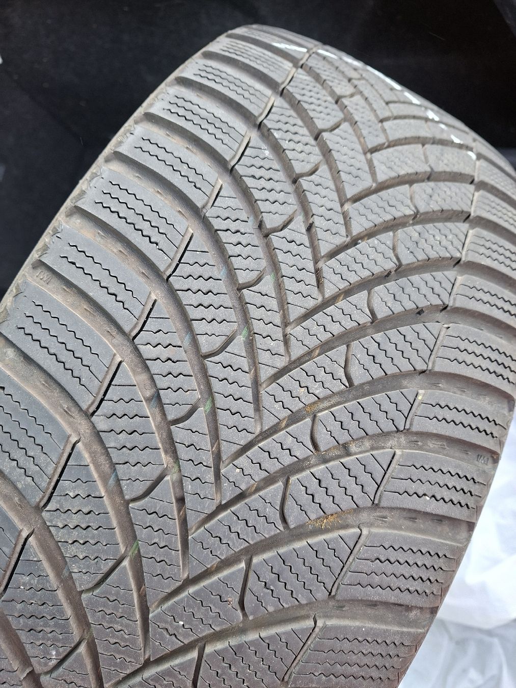 Tutti pezzi di ricambio auto: Winterreifen Semperit 225/45 R17 95V Extra Load M+S – Nuovo (secondo la descrizione) da Heitenried venduto da ben_th9v