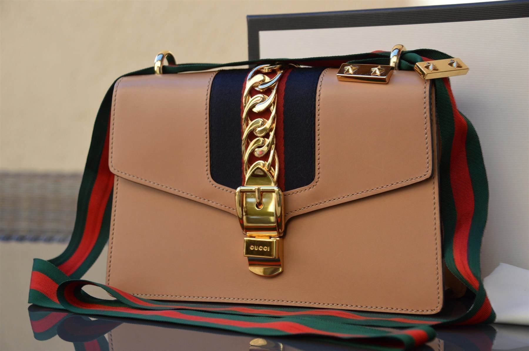 Gucci Borse da donna: Tasche / Sac GUCCI Sylvie – Nuovo e nell'imballaggio originale da Collonges venduto da Auganien 4