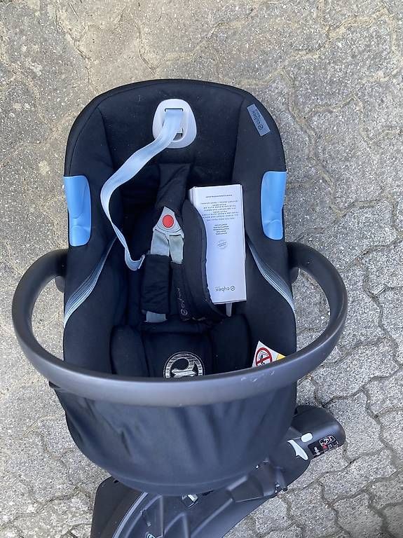 Seggiolini per auto: Cosi Cybex Aton M i-size  – Usato da Lutry venduto da dom_nps7