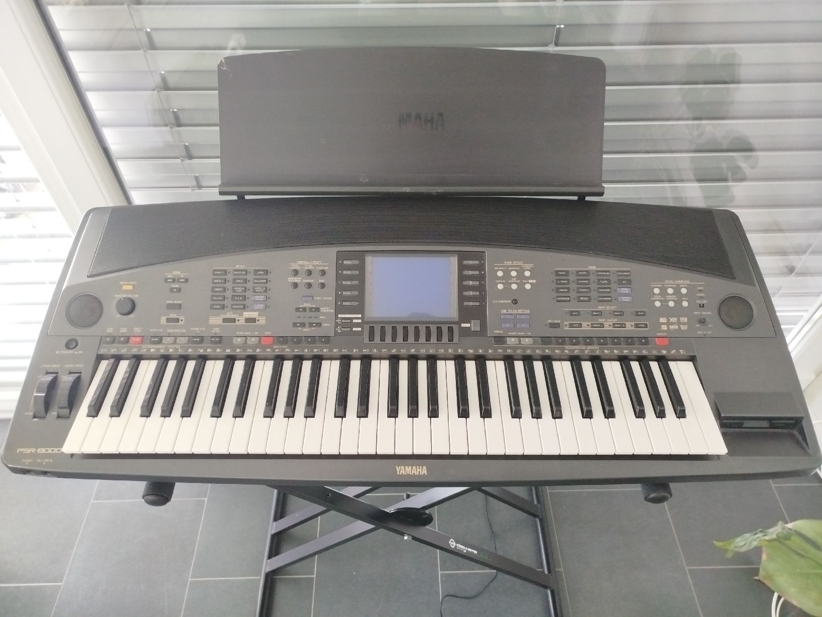 Yamaha Strumenti musicali: Yamaha PSR-8000 Keyboard – Usato da Zollikofen venduto da APG50 1