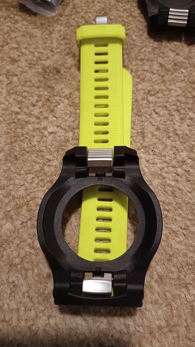 Garmin Smartwatch: Garmin Forerunner 945 mit Quick Mount und Quick Release – Usato da Benken SG venduto da Suze74 2