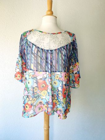 TUNIKA BUNT S M FRANCOMINA VERSPIELT FLORAL BLUSE SHIRT TOP