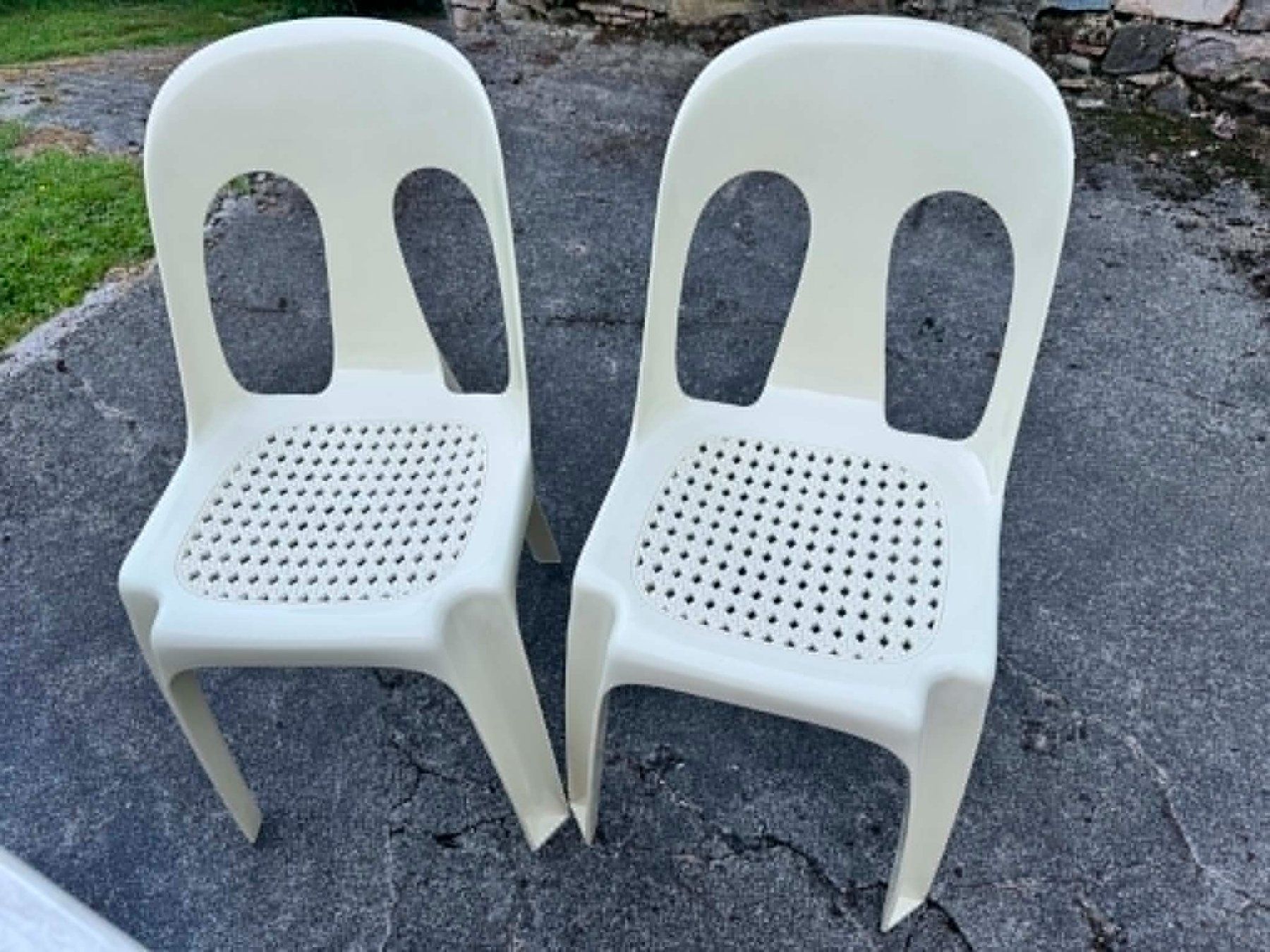 Set di tavolo e panche: Gartentisch von Mazuvo, mit Stühlen – Usato da Schönenberg an der Thur venduto da ottawa06 6
