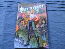 Danger Girl, volume 1