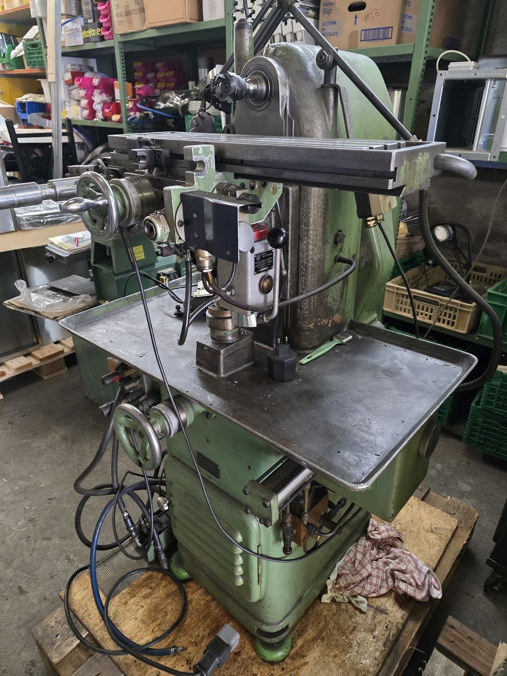 Tutte le macchine: Industrielle Fräsmaschine #248 – Usato da Wuppenau venduto da Gastro-Wuppenau