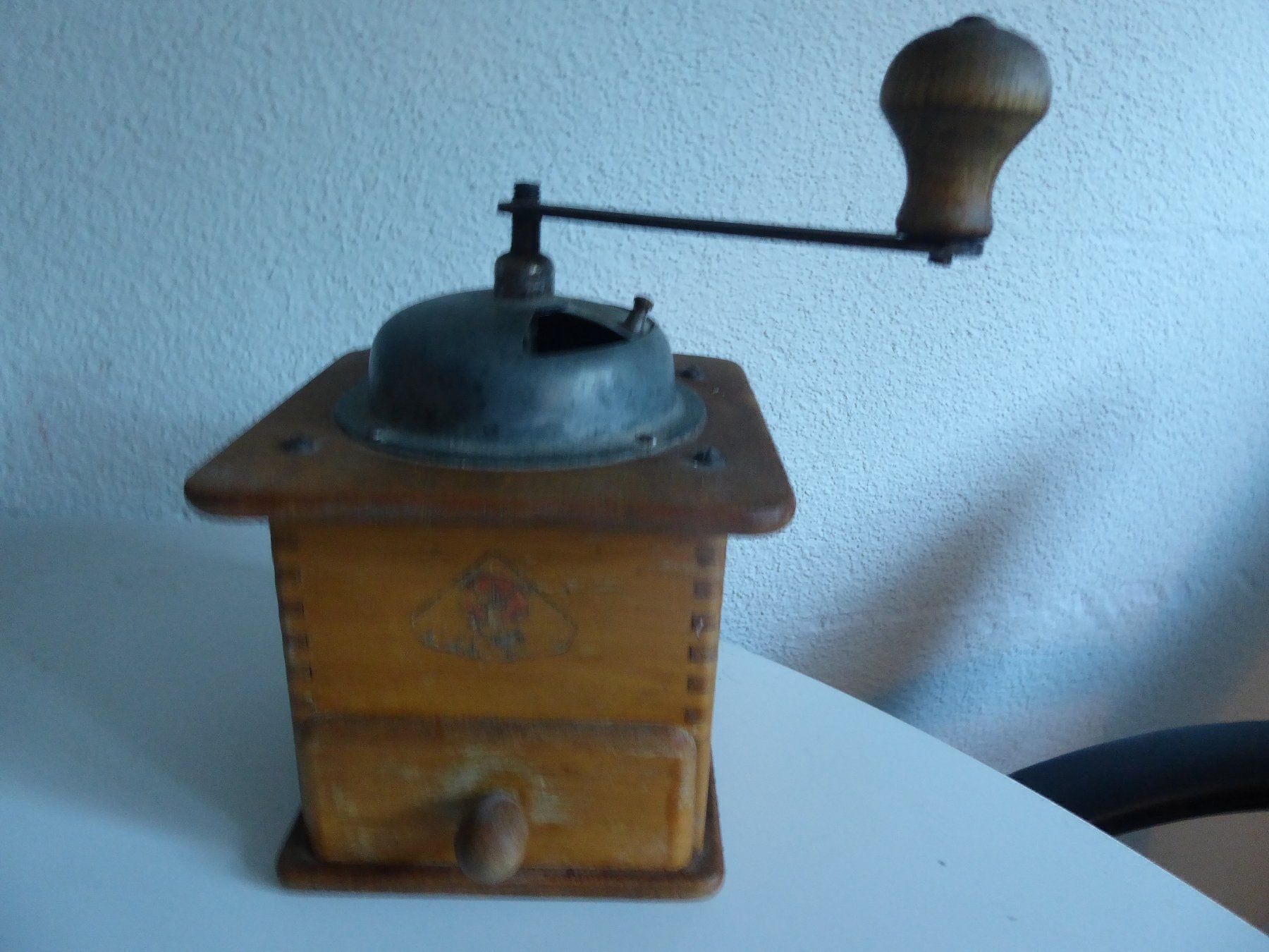 Küchengeräte: schöne alte Kaffee - Mühle – Gebraucht aus Zürich von Chaeffeler 1