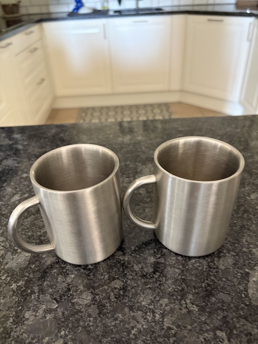 Tasses: Camping Tassen – D'occasion à Tagelswangen par Gizzmo..77