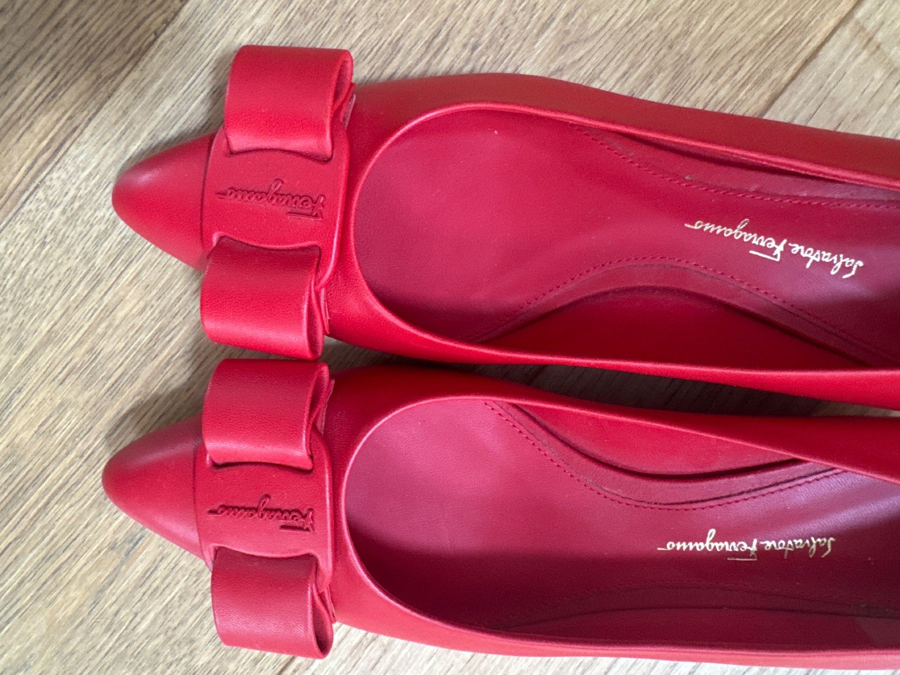 Salvatore Ferragamo Damenschuhe: Salvatore Ferragamo Vera Bow - Flat – Gebraucht aus Zürich von Palma85 3