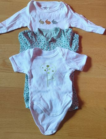 3er Set Baby Bodys Grösse 62/68 - Perfekt für den Frühling!