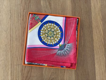 Hermès Paris Carré 90 «Feux d’Artifice» – Michel Duchêne 