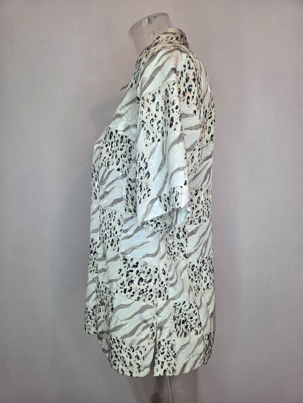 Camicette: 90er Bluse mit Animalprint - M/L – Usato da Bern venduto da -Aniko- 1