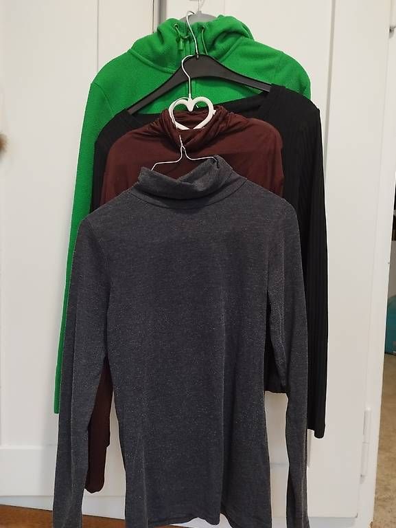 Kleiderpakete: Verschiedene Pullover Grösse S – Gebraucht aus Bern von BoogiewoogieX