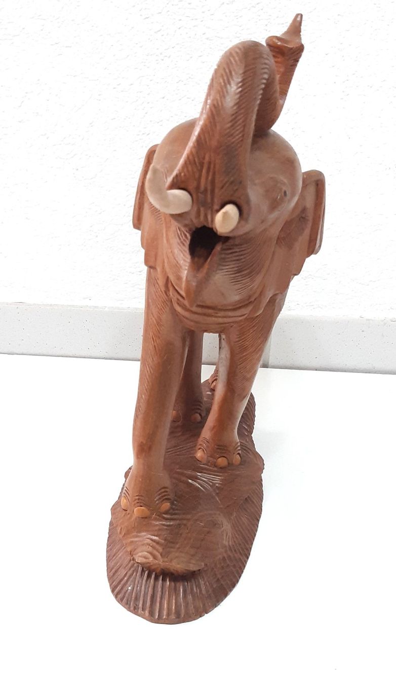 Tutte le decorazioni: Elefant aus Holz - Eléphant en bois – Usato da Savagnier venduto da Marderuth 2