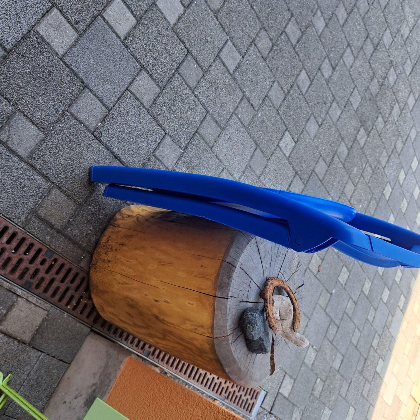 Chaises: kunstoffstuehle – D'occasion à Benzenschwil par 007tinu 4