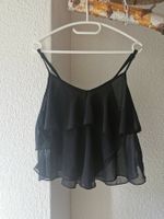 Süsses Top in schwarz mit Volants - S/M