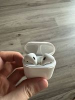 Original Apple AirPods inkl. Ladecase