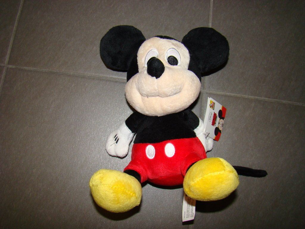 Disney Jouets: Disney, peluche Mickey – Neuf avec emballage d'origine à Lussery-Villars par pousinete02 1