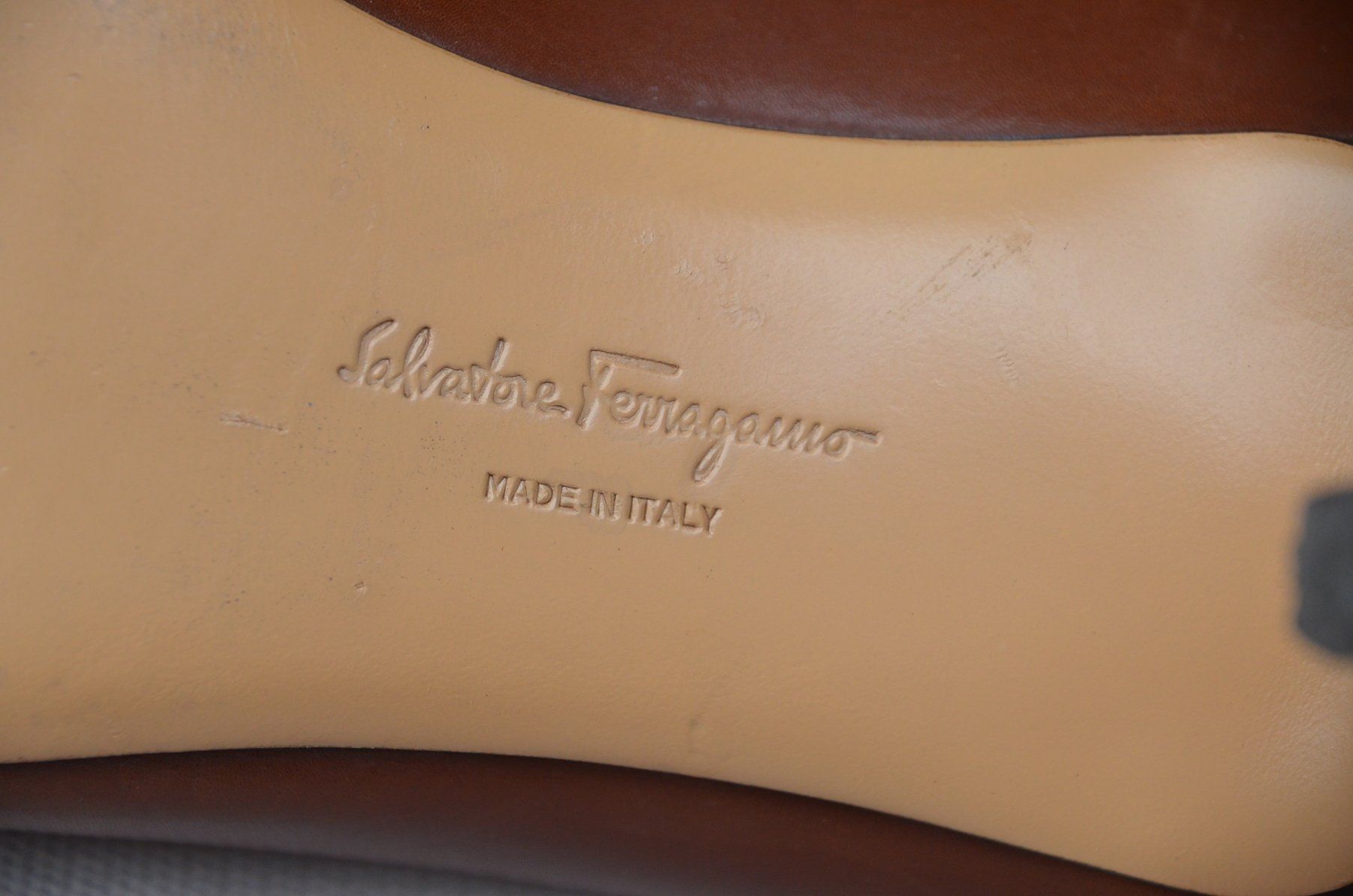 Salvatore Ferragamo Scarpe da donna: Pumps Salvatore Ferragamo .9,5E -40 – Usato da Collonges venduto da arashee 5