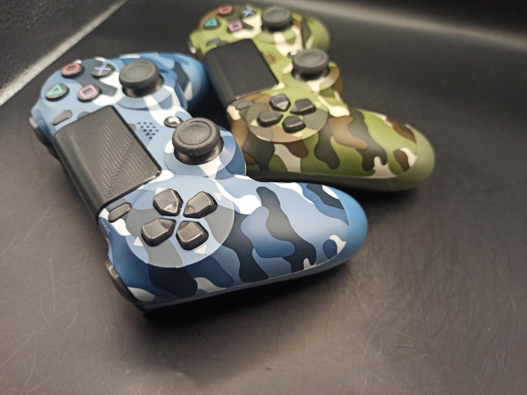 Controller: 2 x Original Controller Sony PS4 Wireless DualShock 4 CAMO – Usato da Oberweningen venduto da mar_87mx 2