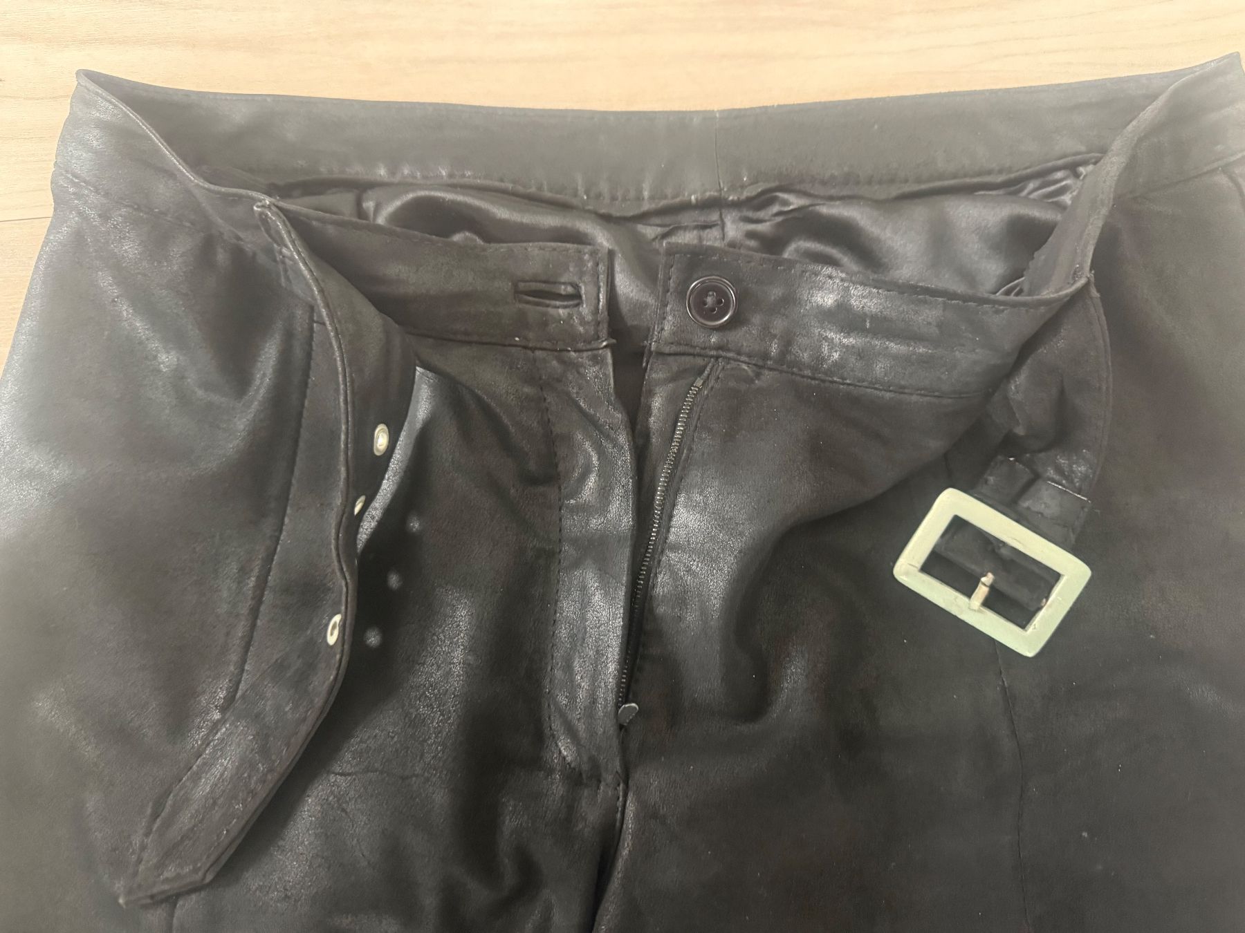 Pantaloni: Hose aus Leder Gr.40 schwarz – Usato da Zollikon venduto da dorean 6