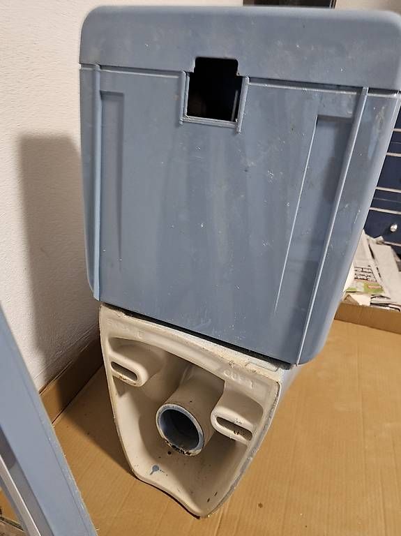 WC: Toilette zum verschenken  – Usato da Reinach venduto da kap_pf6y 1