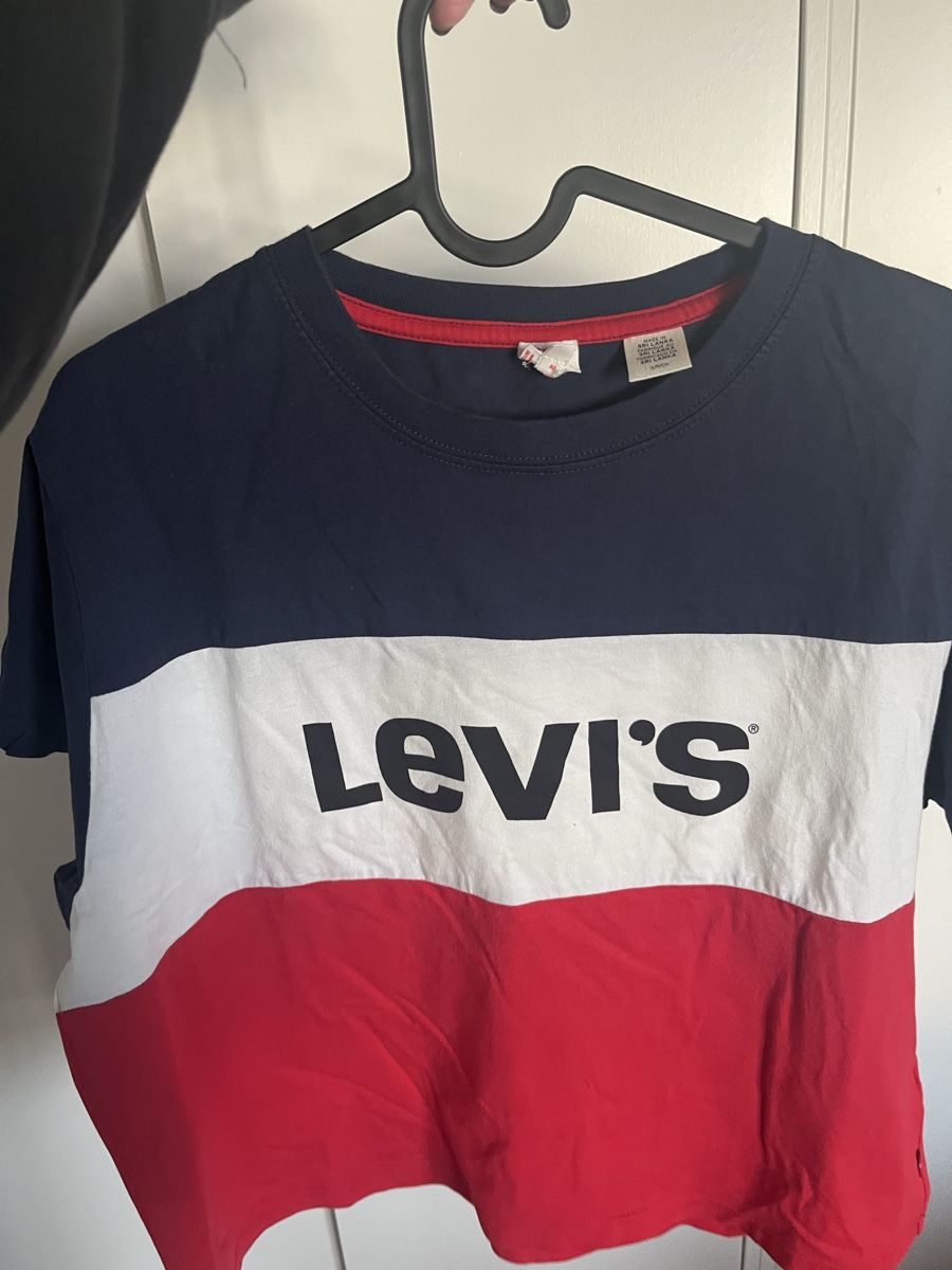 Levi's T-shirt: Maglietta Levi's – Usato da Bellinzona venduto da aga_mm8m 1
