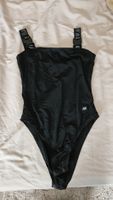 Schwarzer Body von Sixth June