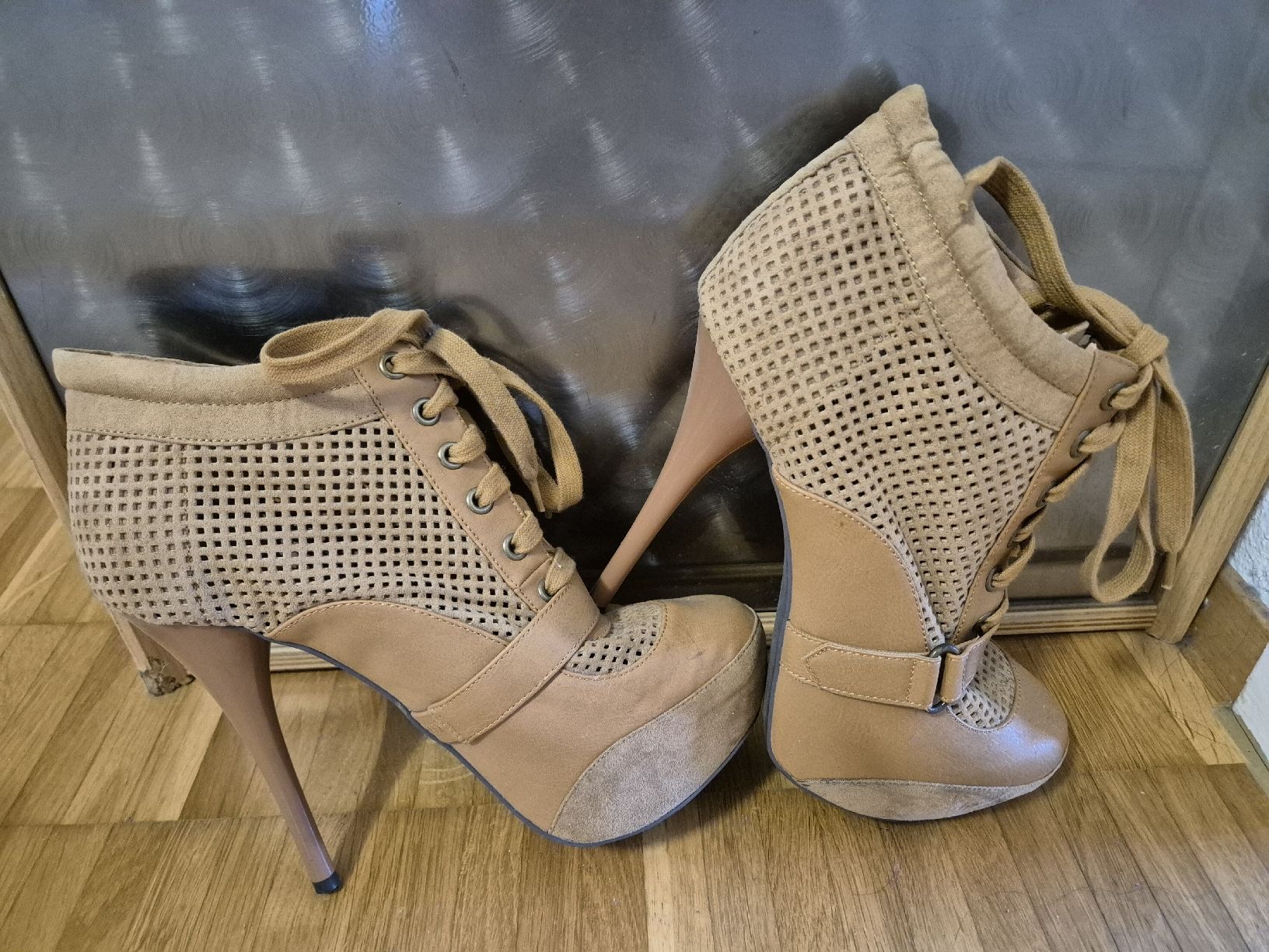Scarpe da donna: modische Heels – Usato da Bern venduto da Lioness72
