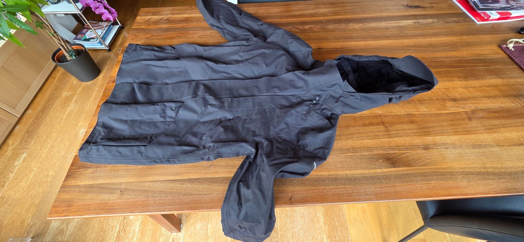 Giacche: QUECHUA Wasserdichter Wanderparka – Nuovo e nell'imballaggio originale da Därstetten venduto da Spruso95