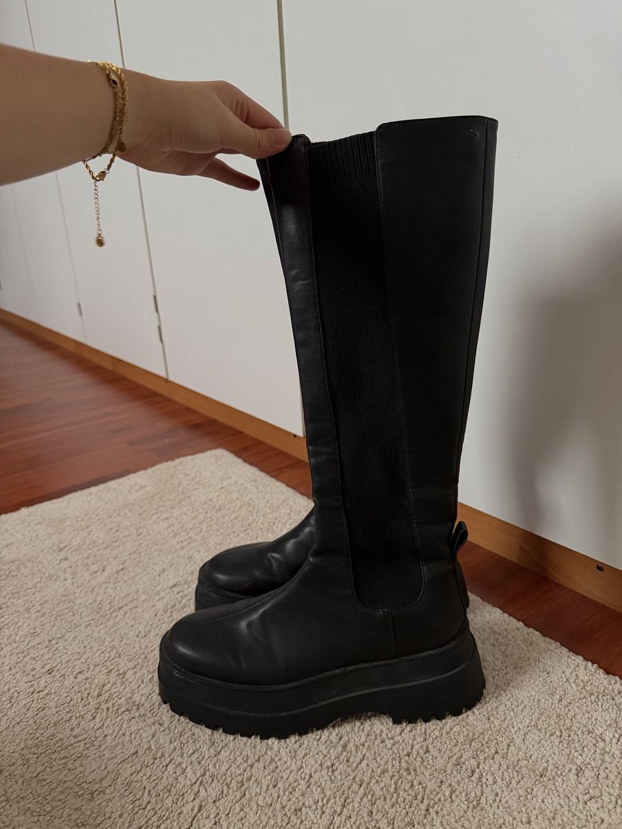 Scarpe da donna: Under Knees Boots – Nuovo (secondo la descrizione) da Wolhusen venduto da ver_k2gf 1