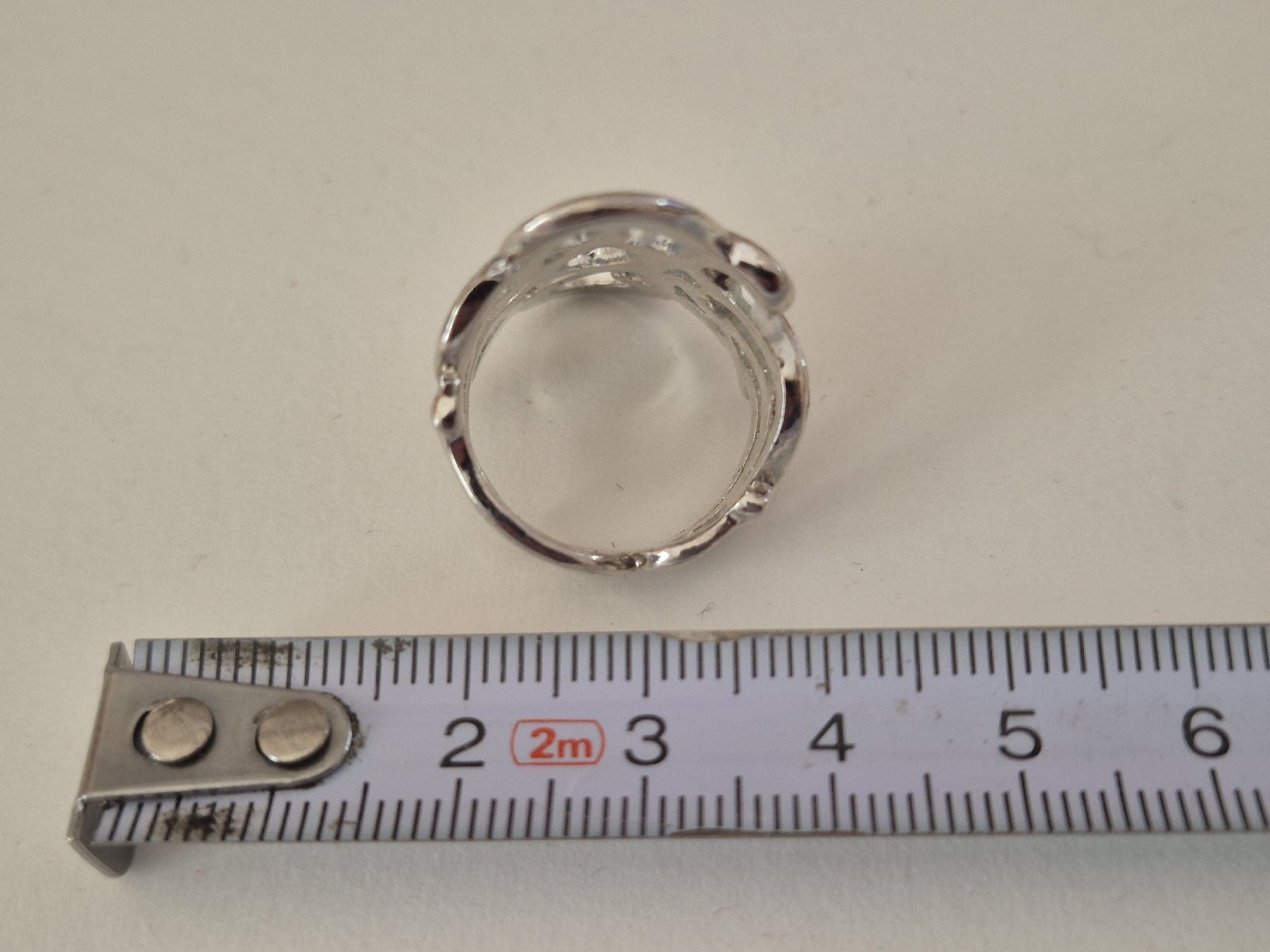 Anelli: Silberfarbener Modeschmuck Ring Unisex – Usato da Russikon venduto da eunicetungol 4