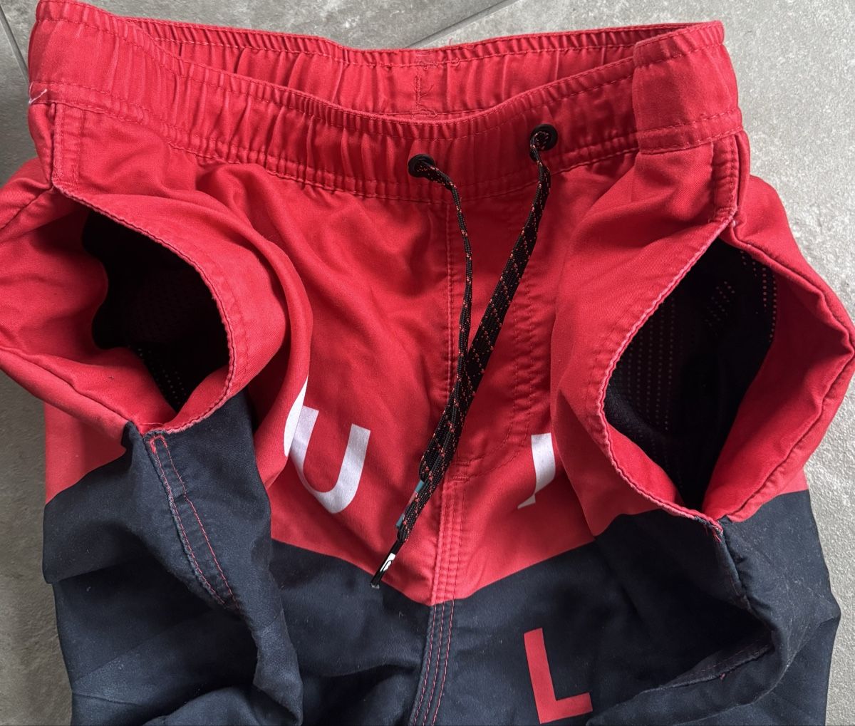 Quiksilver Pantalons: Quiksilver Badeshorts – D'occasion à Buchs SG par Scheni71 2