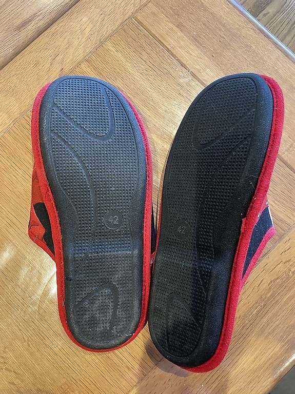 Scarpe da uomo: Chaussons mule taille 42 – Usato da Martigny-Croix venduto da jen_t9fp 2