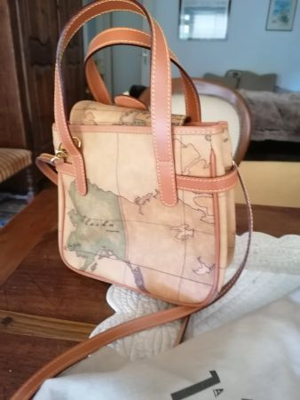 Alviero Martini 1A Classe Giramundo