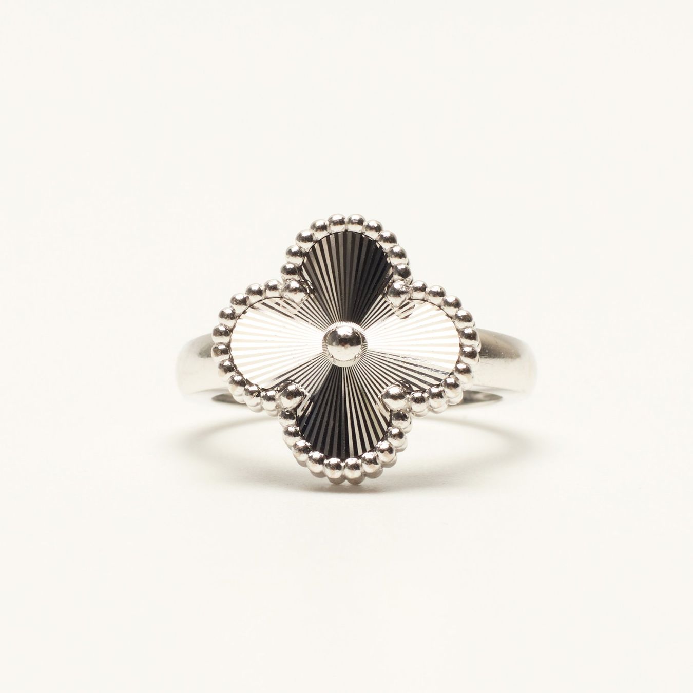 Anelli: Authentique Bague VAN CLEEF ARPELS Alhambra Guilloché – Nuovo (secondo la descrizione) da Carouge GE venduto da TLD 4