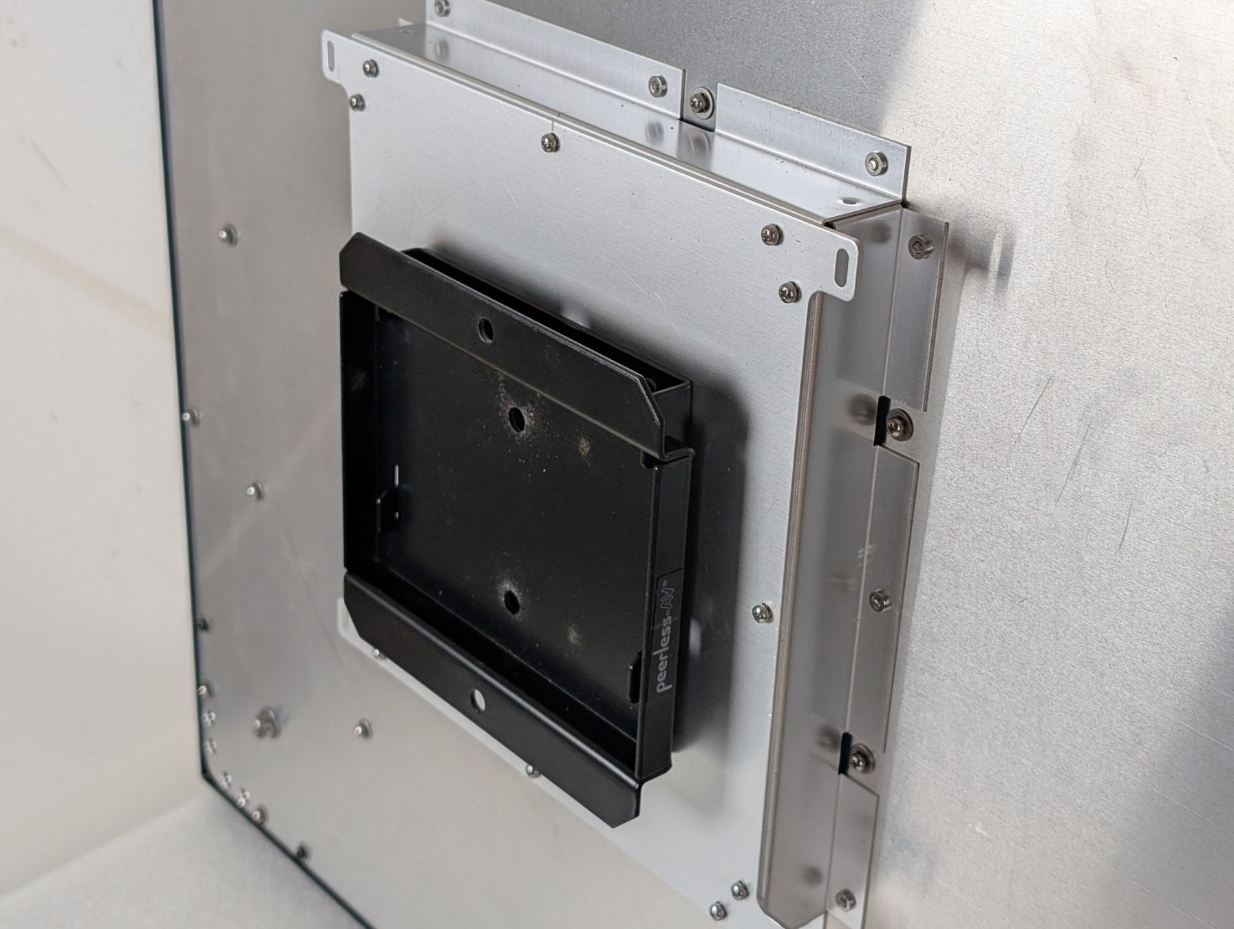 Shure Microfoni: Shure MXA910 Microflex® Advance™ Decken-Mikrofonarray – Usato da Winterthur venduto da Hint17 5
