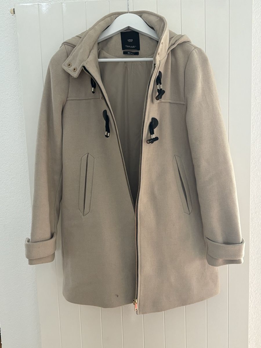 Mango Mäntel: Schicker MANGO beige warmer Damenmantel Grösse S – Gebraucht aus St.Gallen von Monrose
