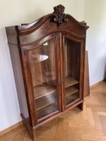 Vitrinenschrank Antik Holz mit Glastüren guter Zustand