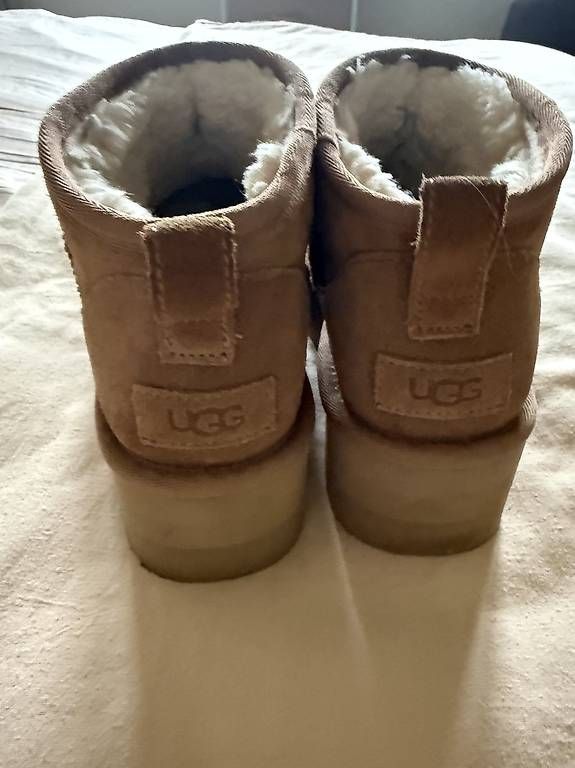 Scarpe da donna: UGG ultra mini Plateau  – Nuovo e nell'imballaggio originale da Zugerberg venduto da man_nvk5 2