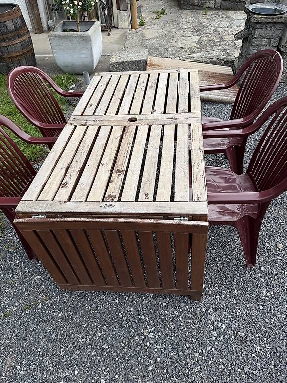 Set de table et chaises: Gartentisch und Stühle  – D'occasion à Brienz BE par soto718 1